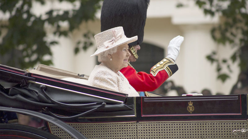 伊丽莎白二世女王陛下：向她对教育部门的影响致敬
